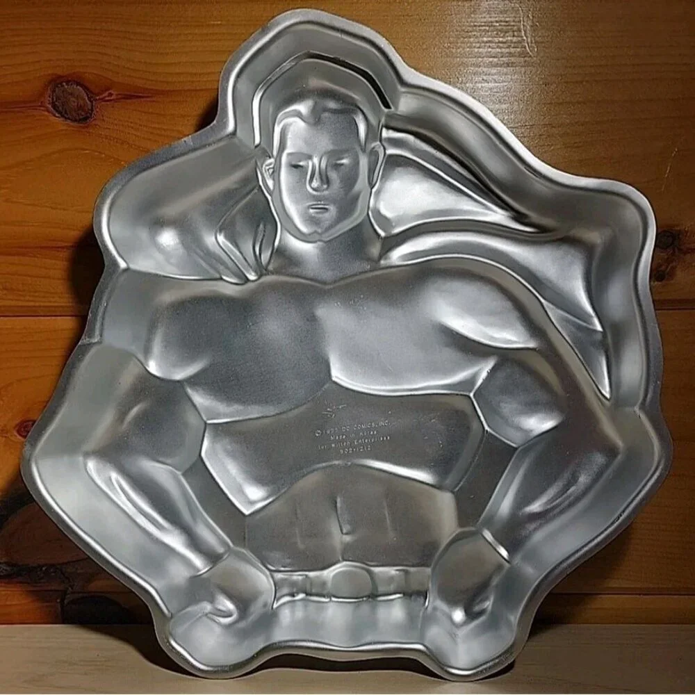 Vintage 1977 DC Superman Wilton Cake Pan 502-1212